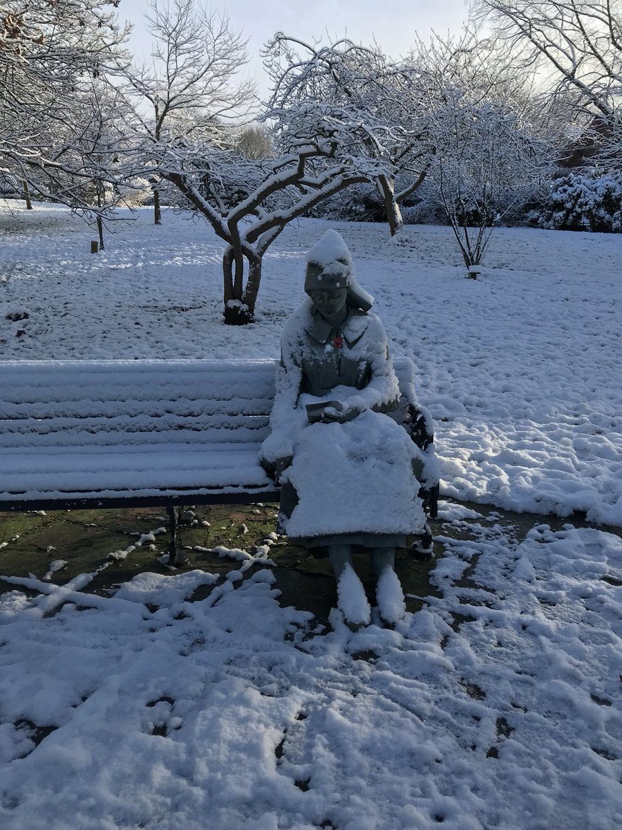 Klicken um zu vergrößern Statue Newcastle-under-Lyme Staffordshire Großbritannien