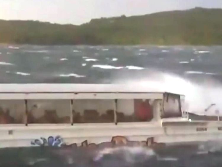 Missouri tourist boat capsizing