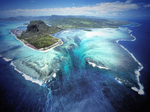 Mauritius underwater waterfall