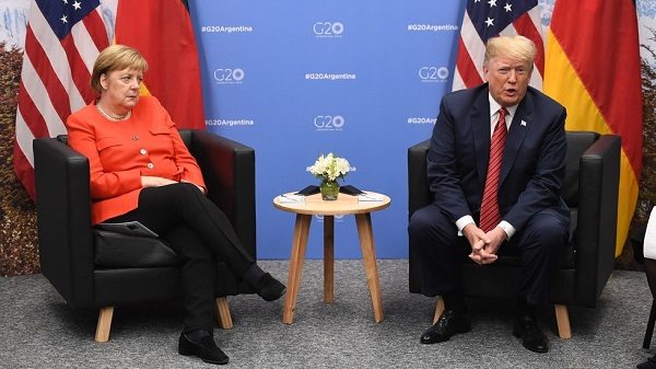 Klicken um zu vergrößern Merkel and Trump