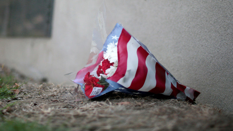 Blumen für tote US-Soldaten