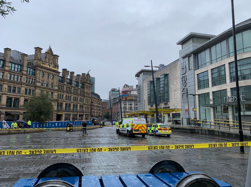 Polizeipräsenz nach Messerangriff Manchester