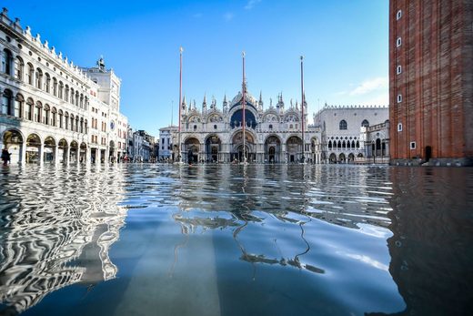 Dogenpalast Hochwasser Venedig