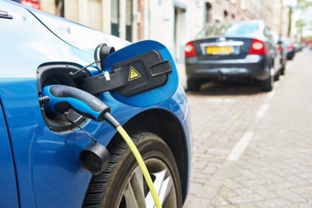 Viele Menschen in den Niederlanden sind bereits auf Elektromobilität umgestiegen.