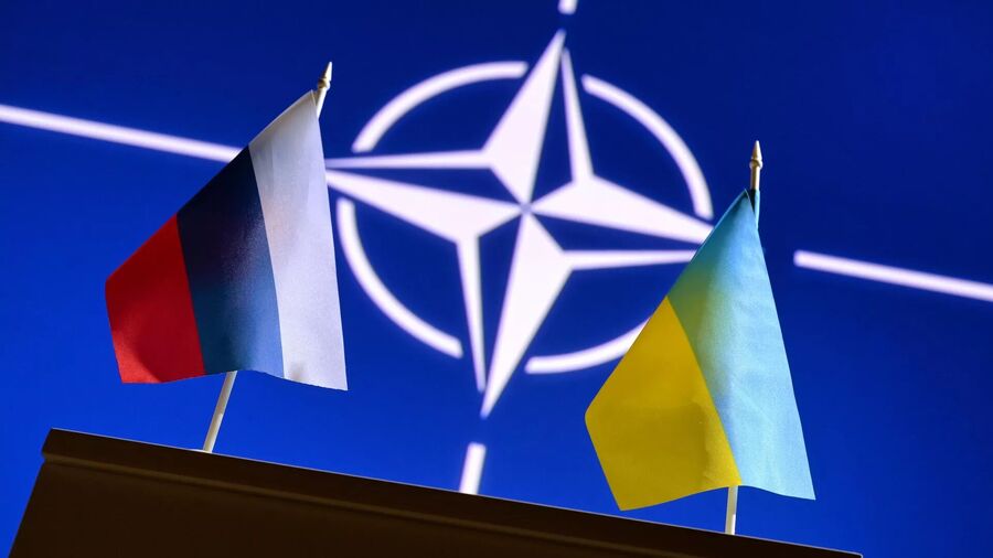 rusija nato ukraine flags