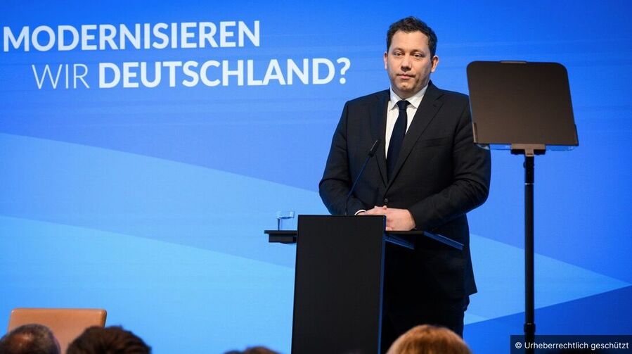 lars klingbeil