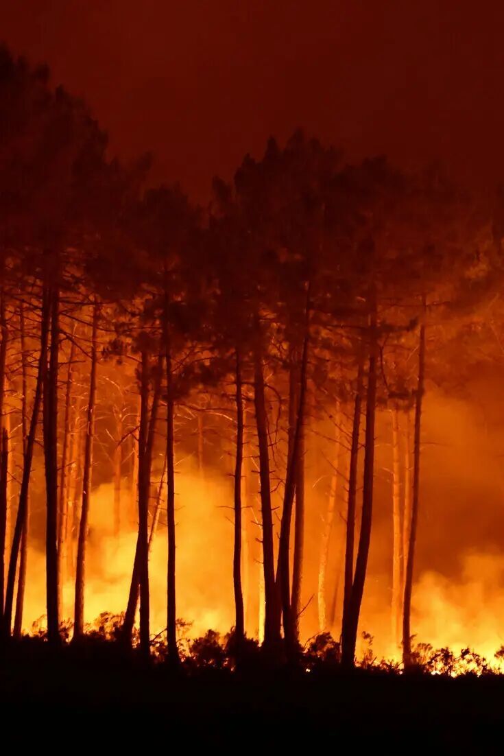 Hundreds of Thousands Flee as Fires Rage in Spain and France