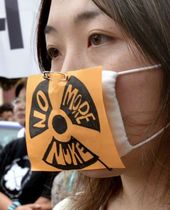 Demonstrantin in Tokio