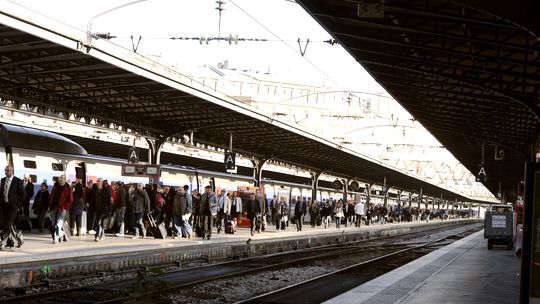 Klicken um zu vergrößern bahnreisende, frankreich