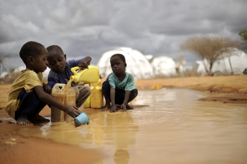 Kinder im kenianischen Flüchtlingslager