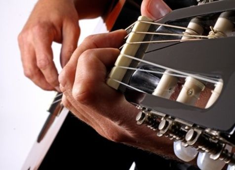 Gitarre spielen