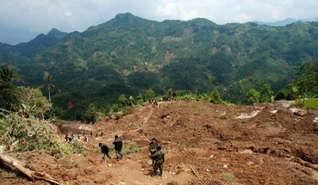 Erdrutsch Indonesien